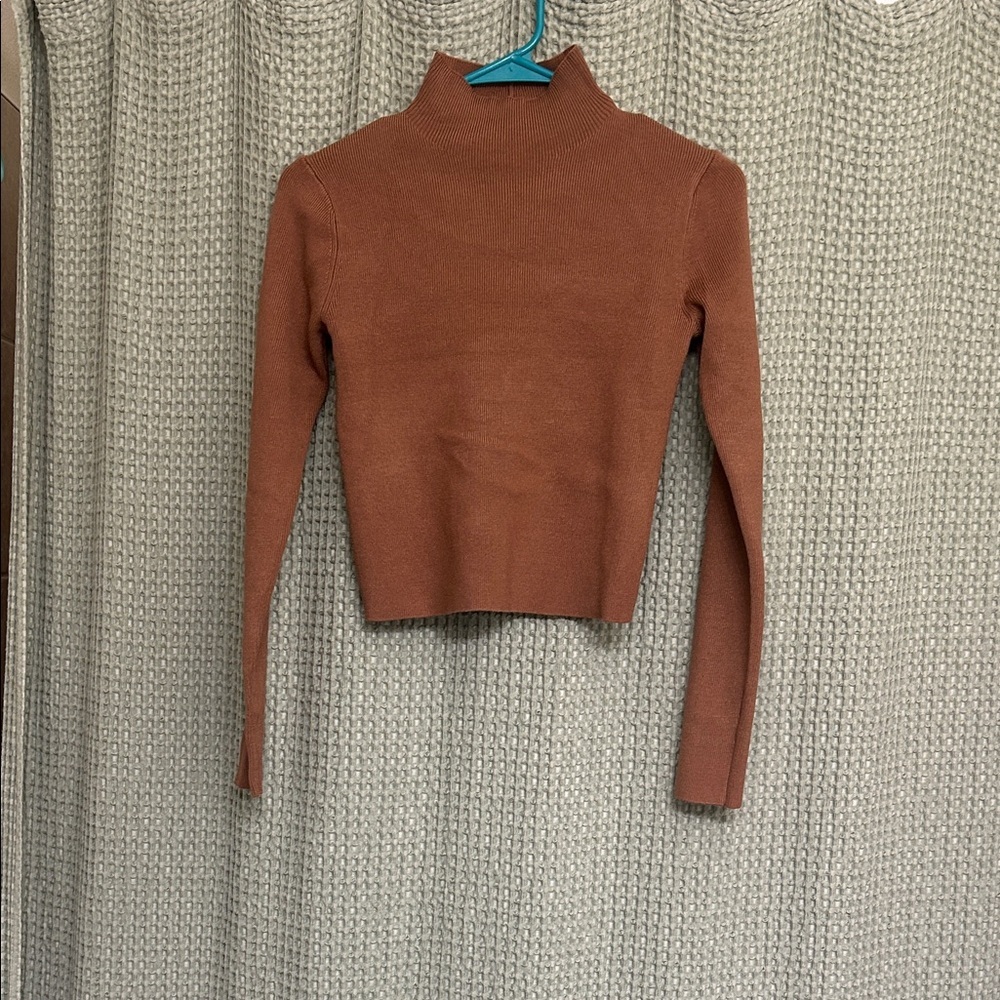 Truth by Republic cropped turtleneck sweater